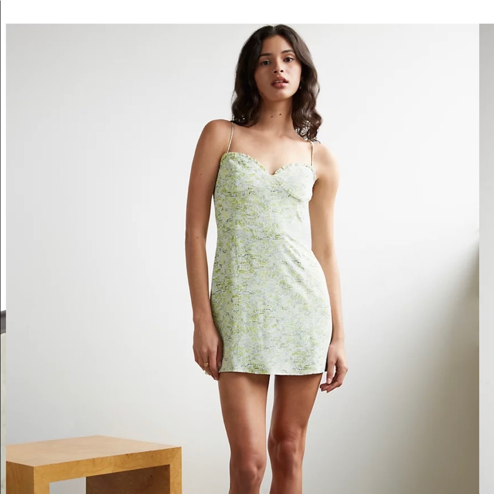 Aritzia Wilfred white/ grass green bustier-style mini dress with self-tie straps
